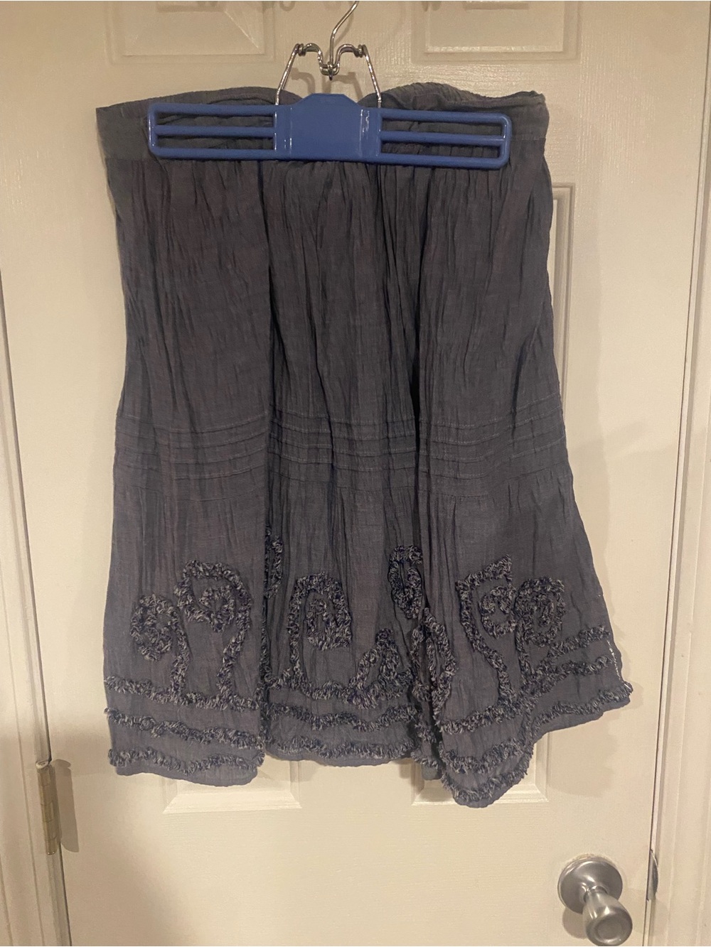 Studio West Charcoal Gray/Blue Embroidered Skirt